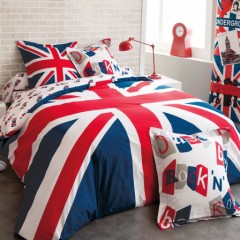 housse couette drapeau anglais reversible un côté drapeau anglais blanc rouge et bleu et l'autre côté texte imprimé housse tendance jeune pas cher.jpg