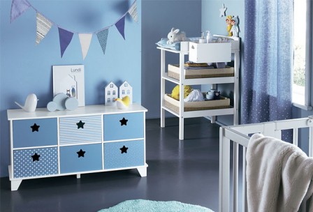 chambre_bebe_garcon_blanche_et_bleue_originale.jpg