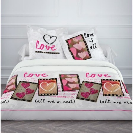 housse_de_couette_love_220_x_240_parure_3_pieces_pour_fille_love_all_we_need_housse_ado_pas_cher_linge_de_lit_fille_lit_2_personnes.jpg