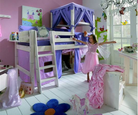 lit_cabane_fille_lit_princesse_lit_fee_lit_avec_voilage_en_tissu_rose_et_mauve_lit_fille_original_4_ans__5_ans__6_ans_et_plus_lit_sureleve_avec_habillage_tissu_pour_fille.png