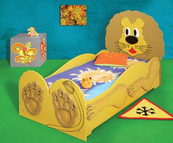 lit_savane_enfant_lit_lion_en_3_d_deux_dimensions_lit_enfant_original_en_bois_coloris_jaune_lit_forme_animal_en_bois.jpg