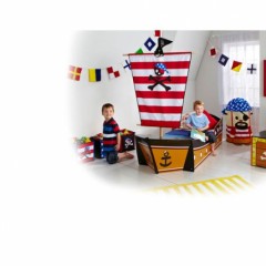 lit pirate forme bateau et drapeau de pirate chambre enfant pirate lit enfant pirate pas cher et original.jpg