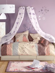 ciel de lit voile lit papillon pour decorer chambre de fille pas cher et original facile à poser.jpg