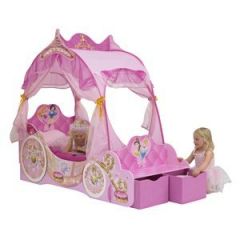 lit carosse fille lit princesse lit original mobilier princesse pour chambre de fille