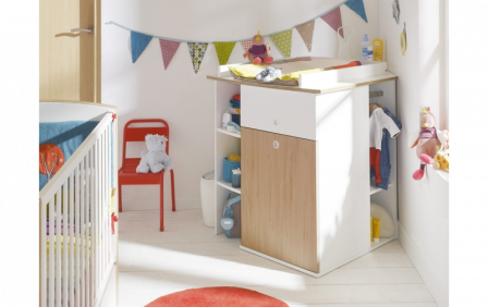 la table à langer d'angle pour gagner de l'espace  un max