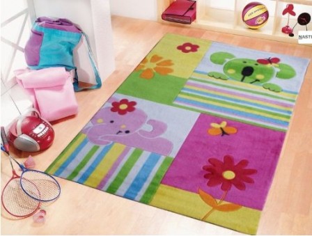 tapis_bebe_et_enfant_animaux_fleurs_colore_tapis_rectangulaire_original_decoration_chambre_enfant_tapis_rectangulaire_120_x_170.jpg