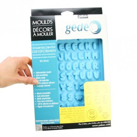 moule_alphabet_moule_silicone_pour_preparer_de_la_deco_sucree_lettre_en_chocolat__en_pate_a_sucre__en_bonbon_pour_ecrire_message_patisserie.jpg