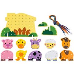 apprendre à lacer activités ludiques pour jeune enfant pour utiliser ses mains et développer la dextéritié