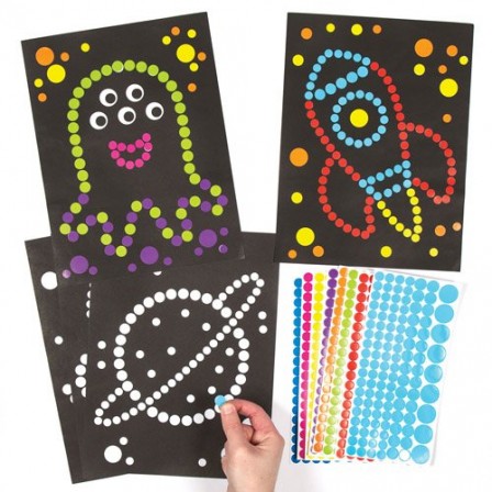 support_pour_gommettes_pois_rondes_pas_cher_theme_espace_pour_garcon.jpg