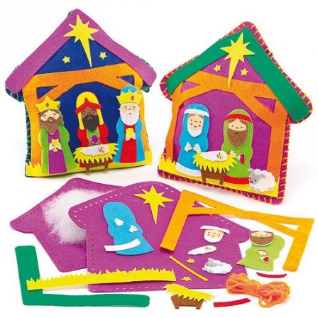 activites_manuelles_couture_facile_noel_coudre_une_creche_en_feutrine_activites_couture_enfant.jpg