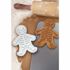moule emporte pièce biscuit squellette halloween biscuit pour halloween facile et pas cher.jpg