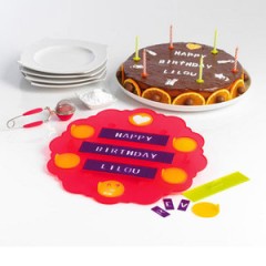 pochoir gâteau joyeux anniversaire composer texte au choix avec texte 3 lignes pochoir mastrad pour texte gâteau.jpg