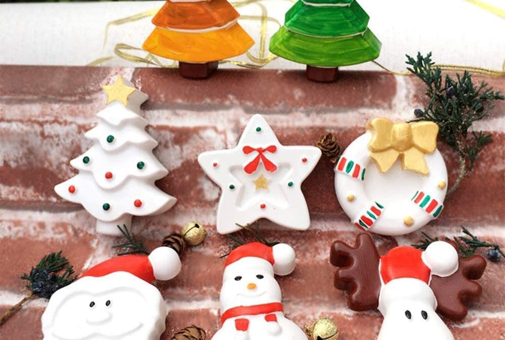Fabriquer des décors de Noel en plâtre : bricolage d’objets pour le sapin de Noêl