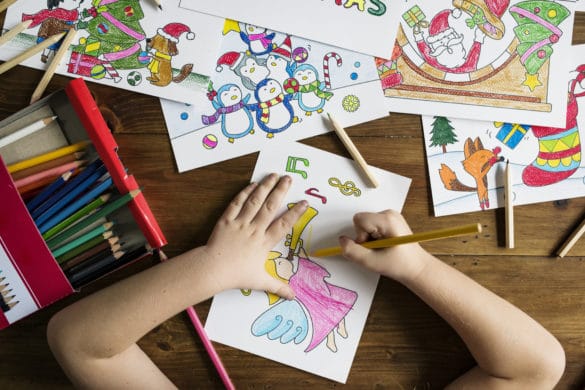 enfant dessine noel