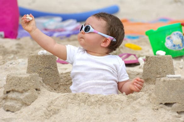 protection solaire bébé pour la plage