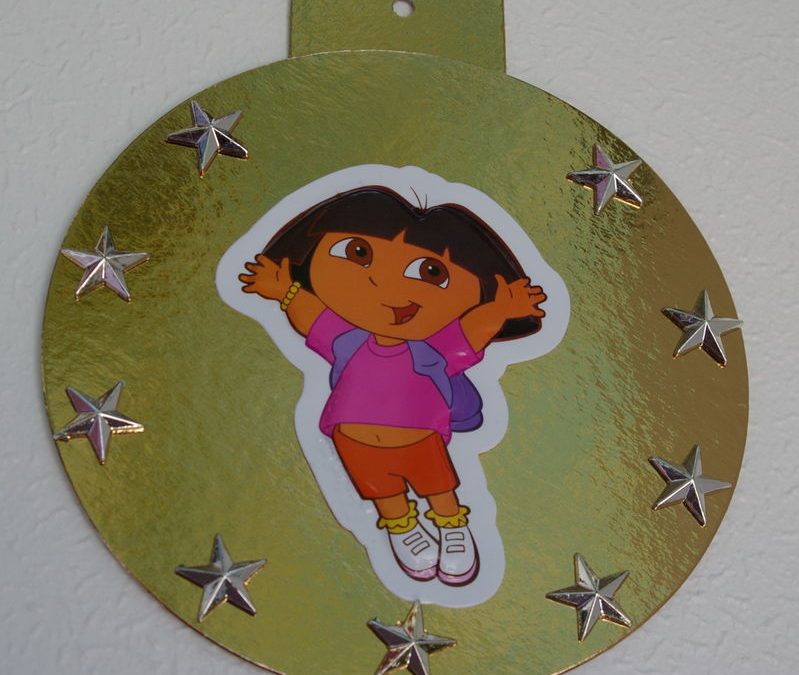 Activités bricolage de noel pour enfant : fabriquer des boules et des décorations pour Noël