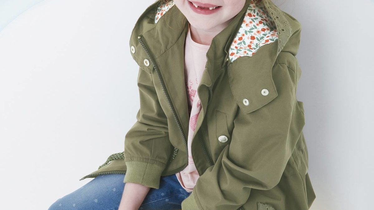 Vêtements fille du 2 au 12 ans : parka, trench, imperméable, ciré pour les filles – Mode et tendance vêtements pour les filles