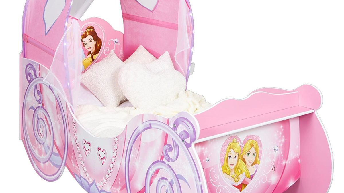 Dormir dans un lit de princesse : un superbe carosse pour meubler une chambre de fille – Meubles et décoration de princesses