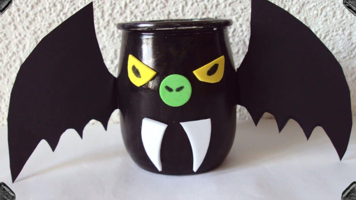 Bricolage d’halloween : fabriquer un photophore chauve souris ou citrouille pour décorer la maison pour halloween