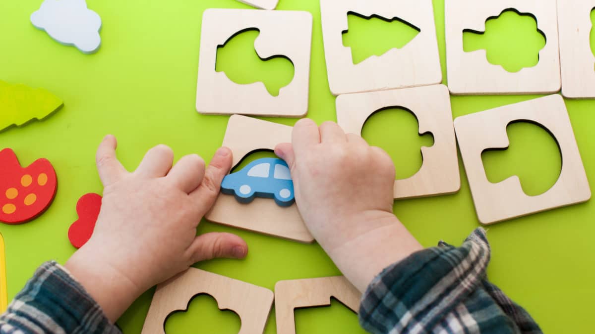 Jeux Montessori pour éveiller la curiosité des enfants