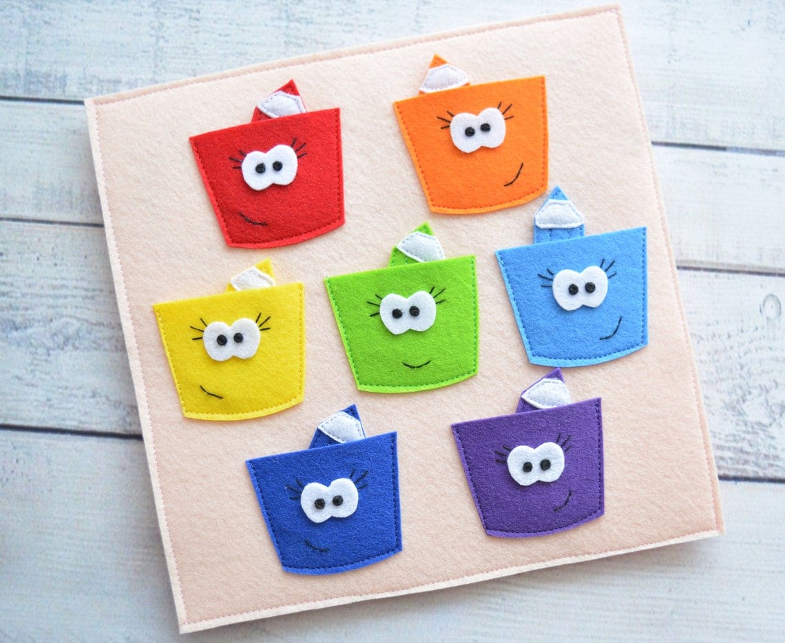 jeu scratch pour apprendre les couleurs quiet book