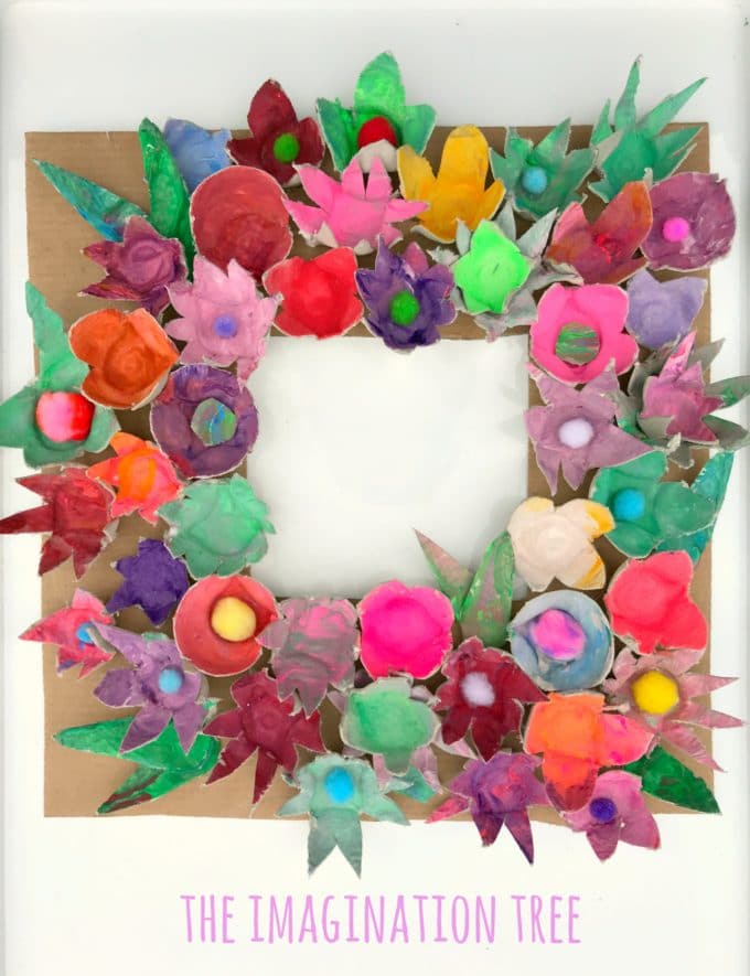 deco avec boîte à oeufs en carton