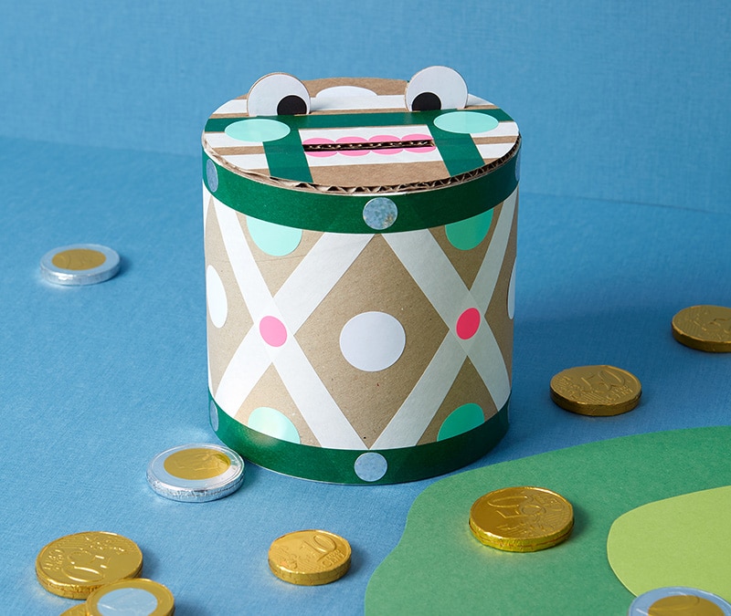 tirelire en carton upcycling