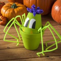 bricolage enfant halloween araignée avec pots