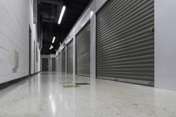 couloir de box de stockage